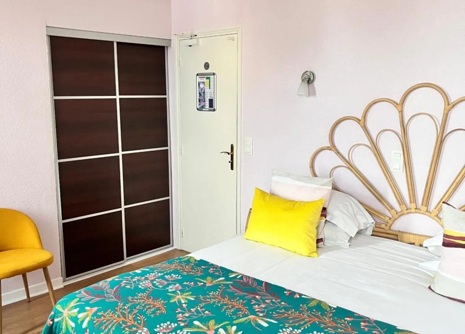 Hotel Eden - La Baigneuse Juan-les-Pins 3*,