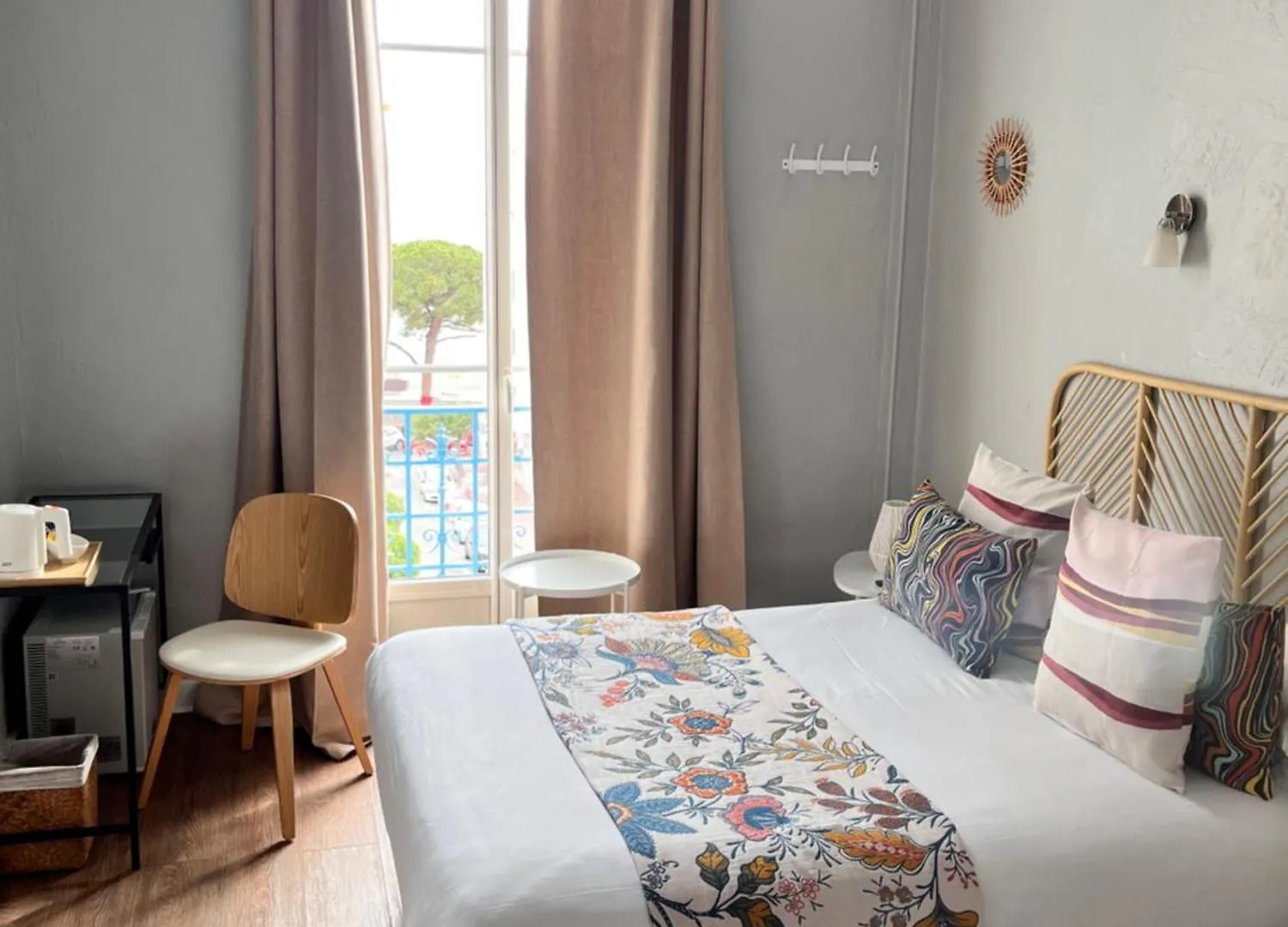 Hotel Eden - La Baigneuse Juan-les-Pins 3*,